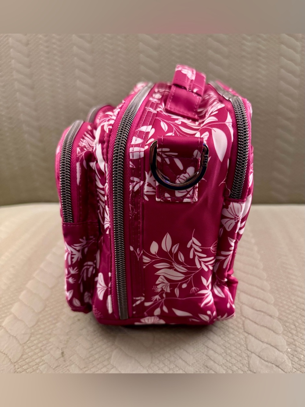 Lug Rider Crossbody w/Top Handle Bag Flourish Berry EUC - Picture 2 of 16